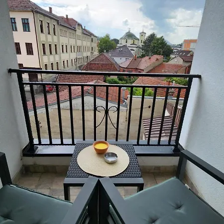Tim Lux 3 شقة Čačak